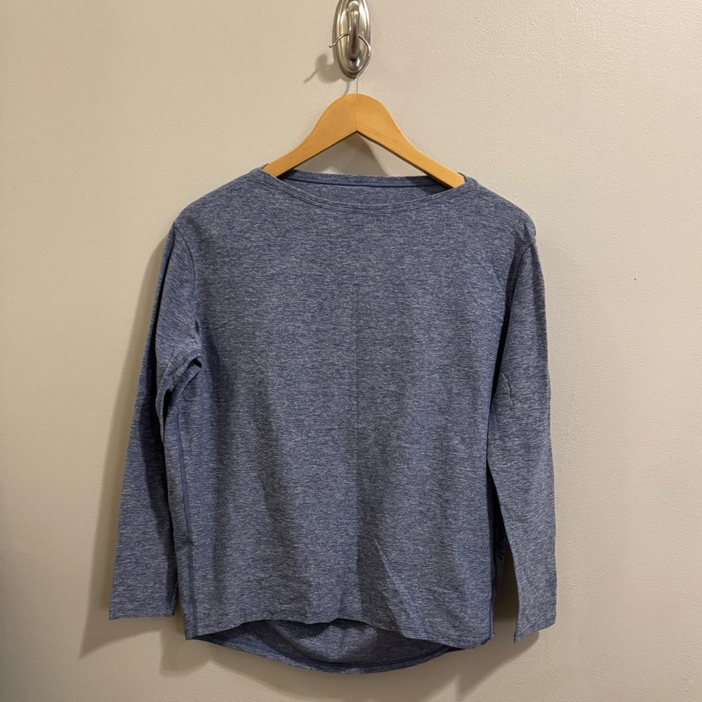LULULEMON SHIRT never worn